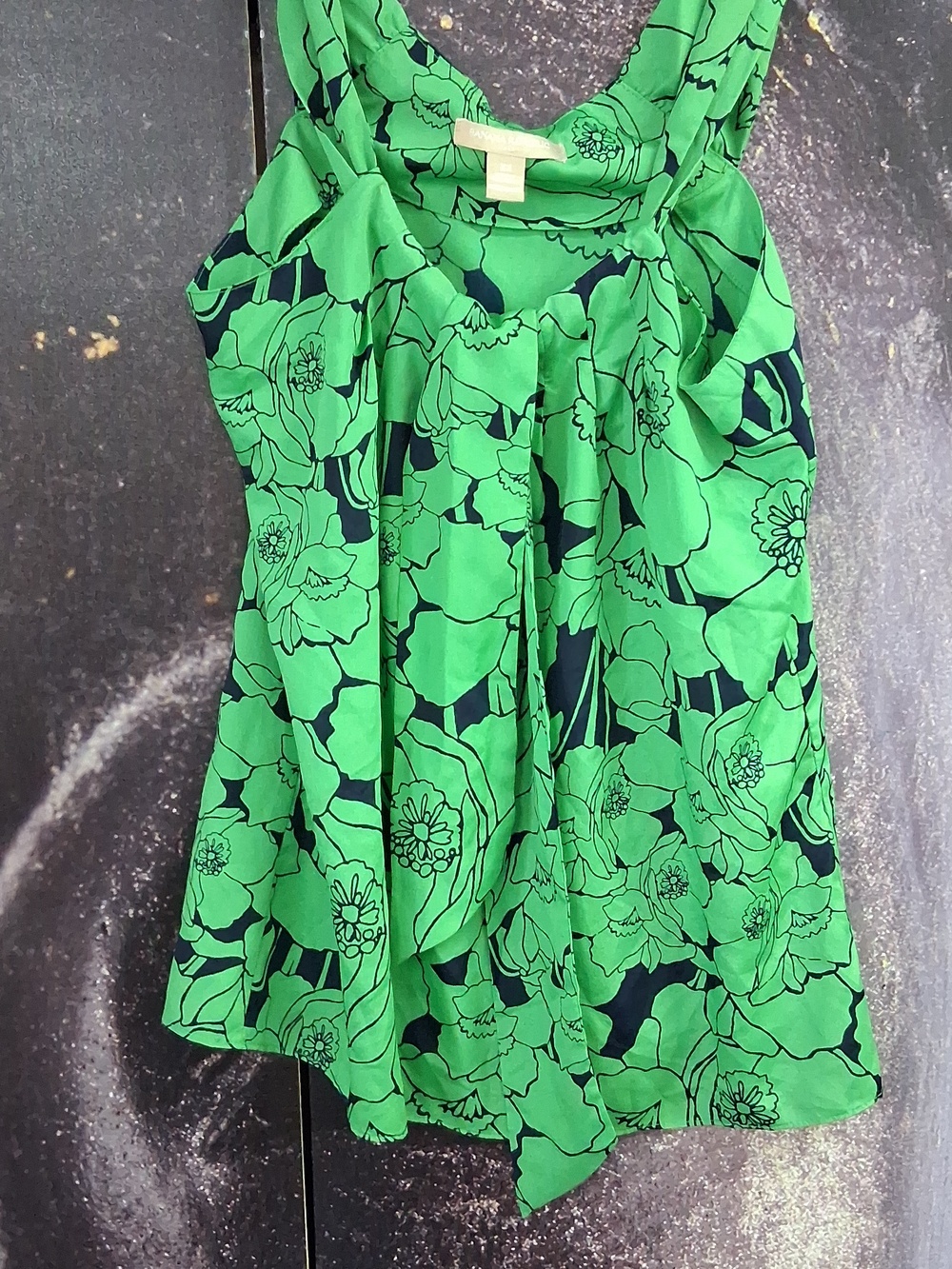 Banana Republic Green Top with Black Floral Print. Size: XS